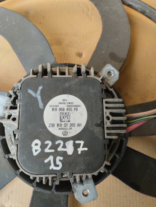ŠKODA YETI VENTILATOR HLADNJAKA  1k0121203AH